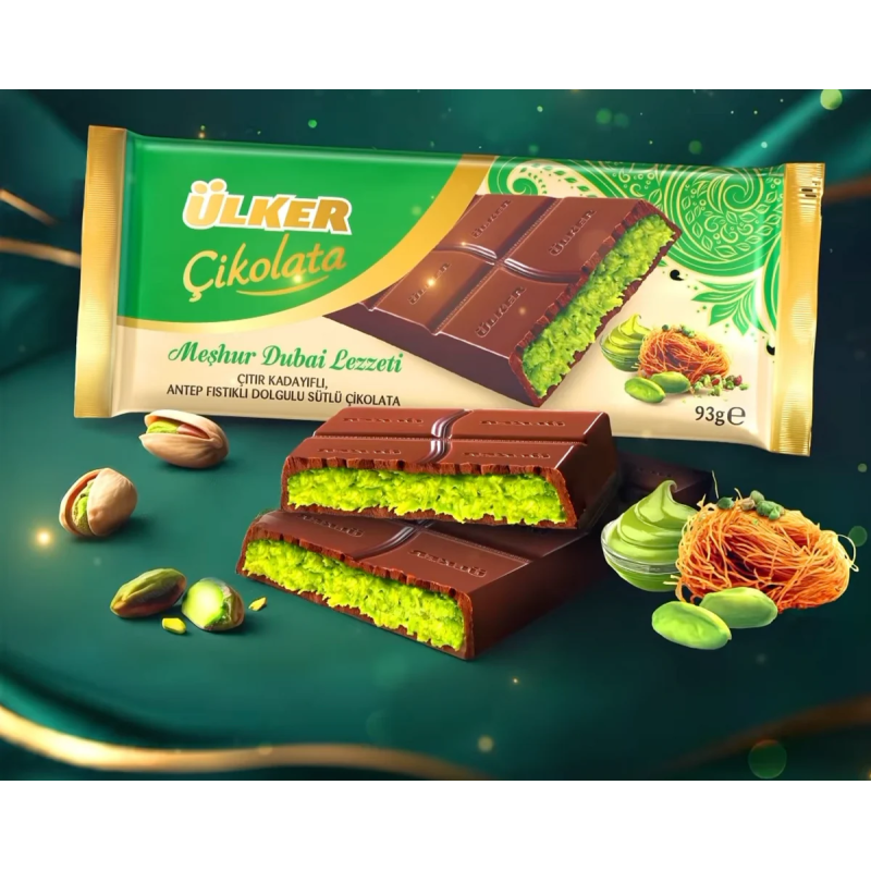 Chocolat de dubai coupé et pistaches